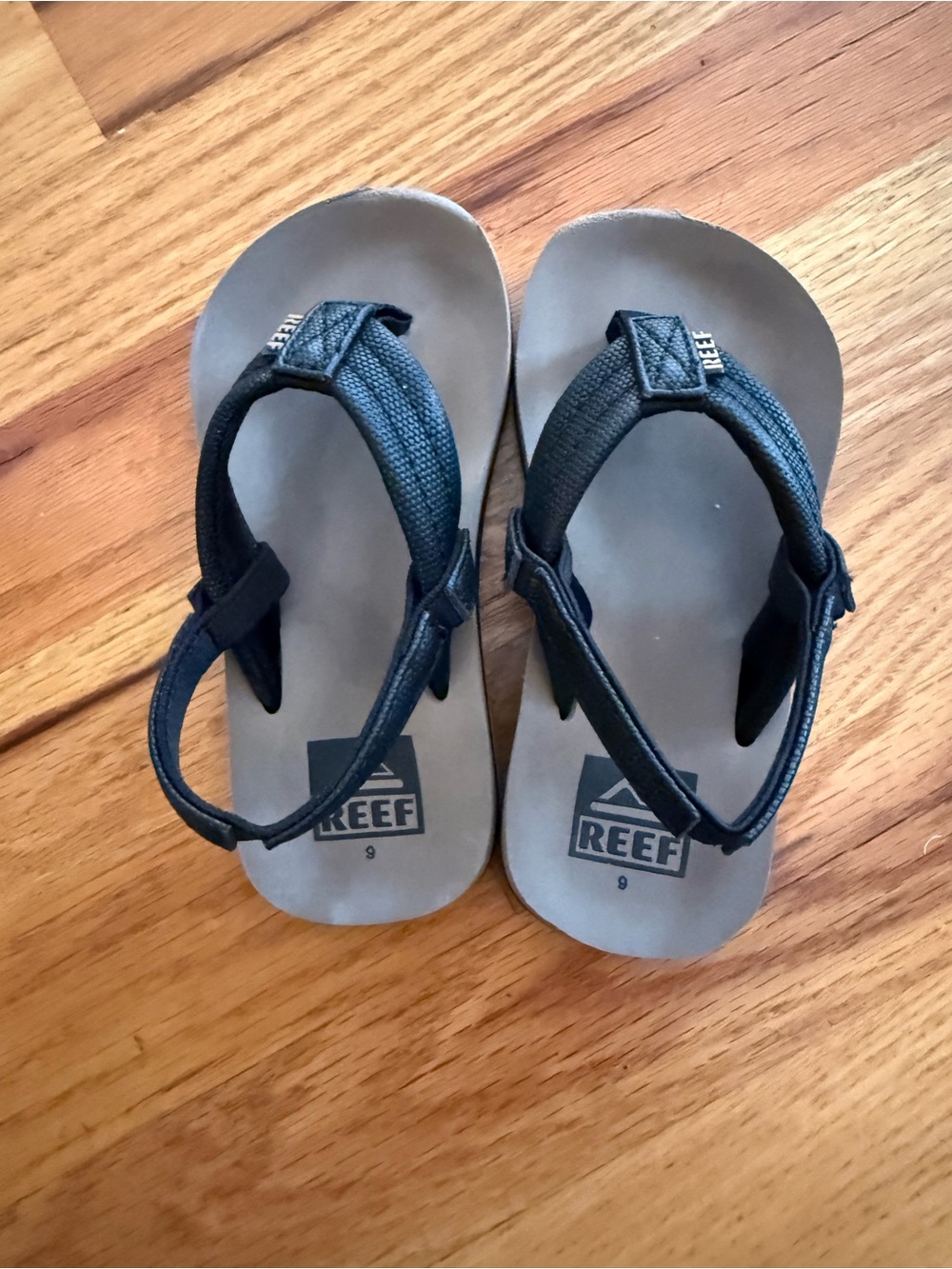 Reef Kids Black and Tan Sandals with Back Strap